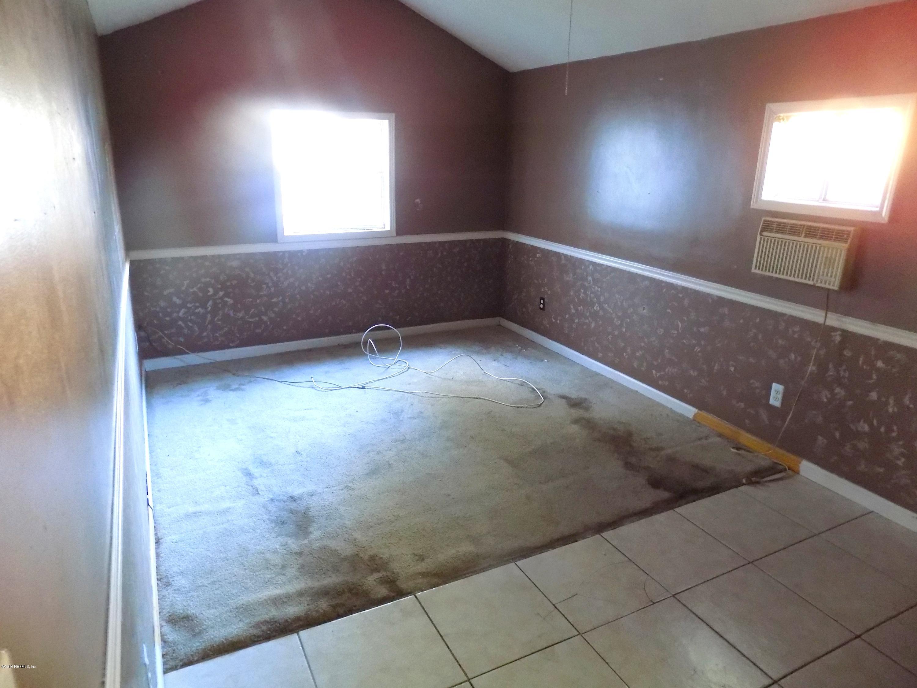 9757 Ivey Road Jacksonville, FL 32246 - Photo 10 of 25 1 (9)