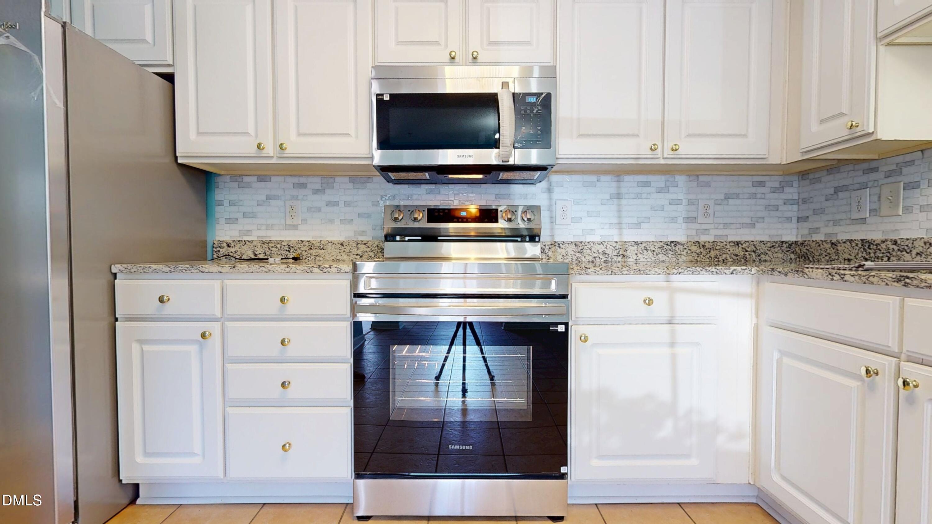 2501 Huntscroft Lane, Unit 100 Raleigh, NC 27617 - Photo 7 of 39