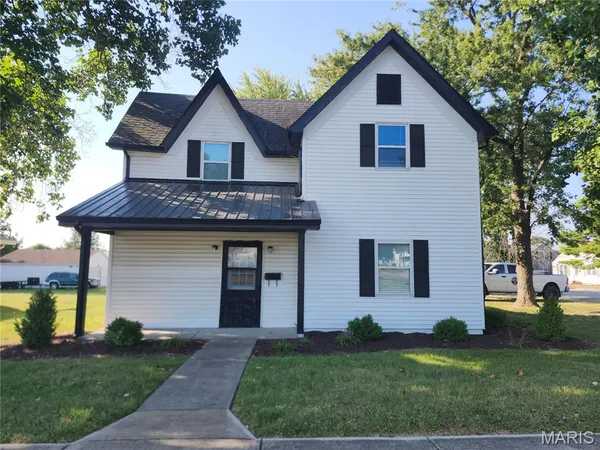 $249,900 | 320 West Main Street, Bowling Green, MO 63334