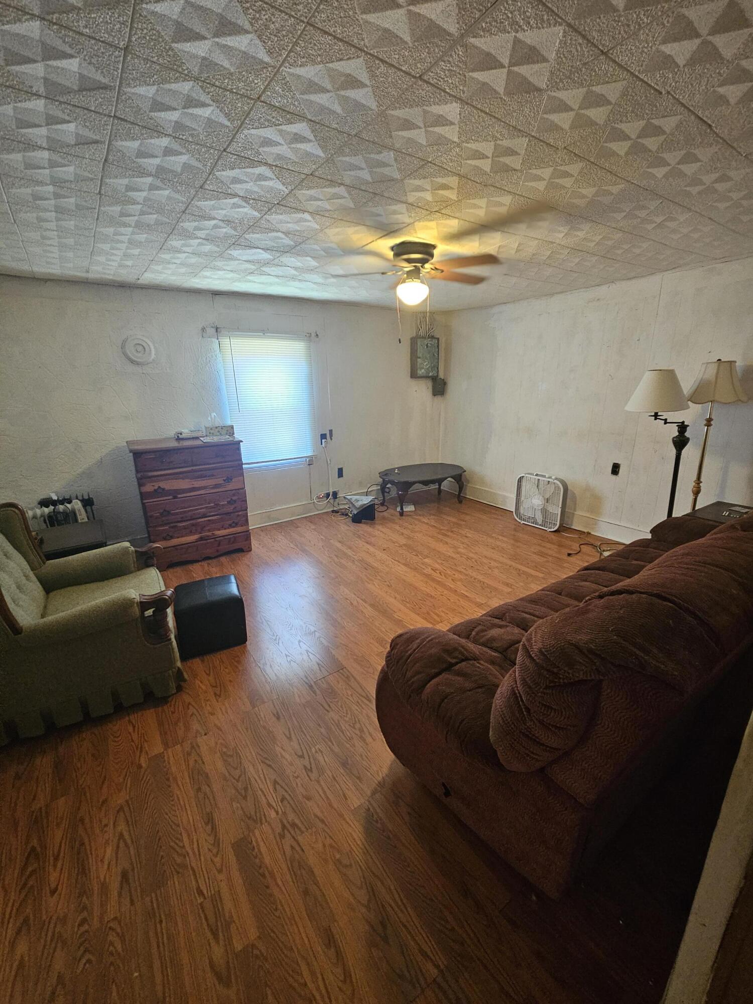 105 Samps Hollow Road Elizabethton, TN 37643 - Photo 24 of 27 20231207_135423