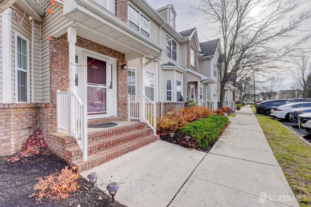 $514,900 | 100 Forest Drive, Piscataway, NJ 08854