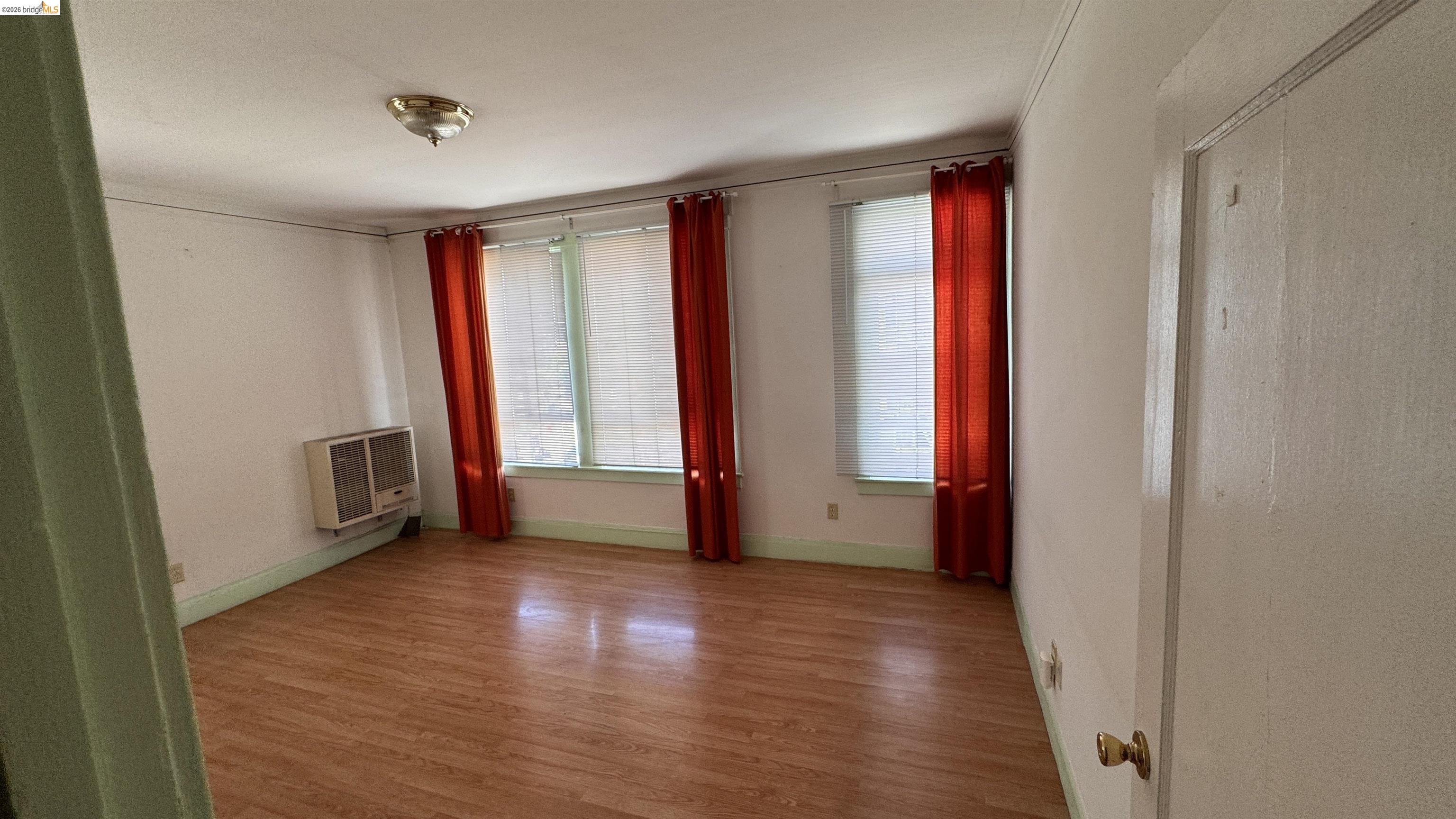 912 Oak Street Oakland, CA 94607 - Photo 5 of 6