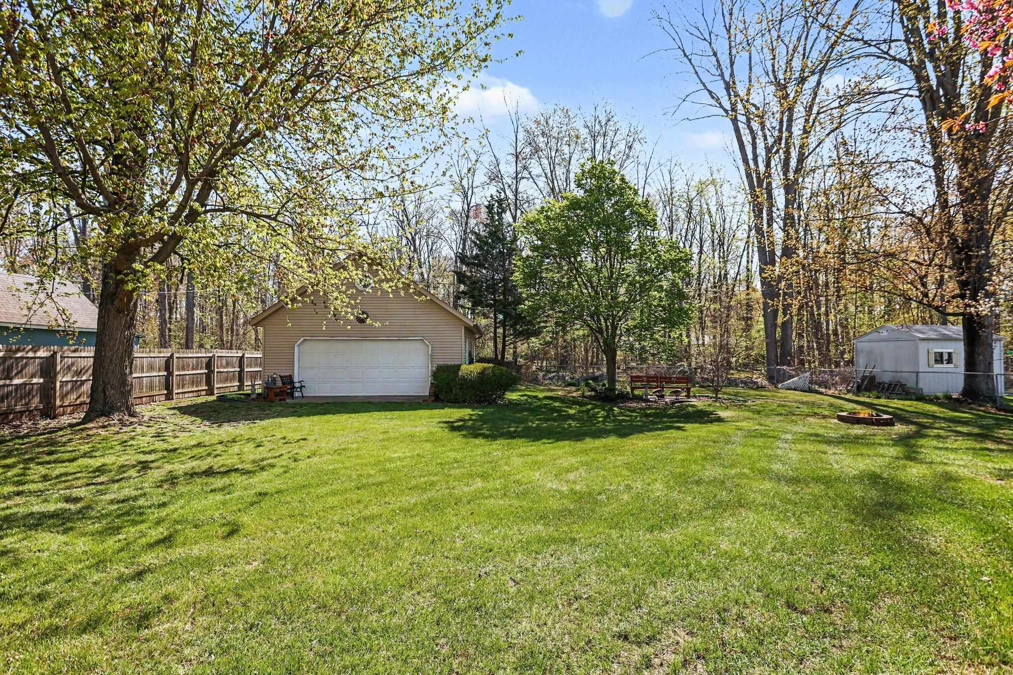 1720 North Huron Road Pinconning, MI 48650 - Photo 20 of 23