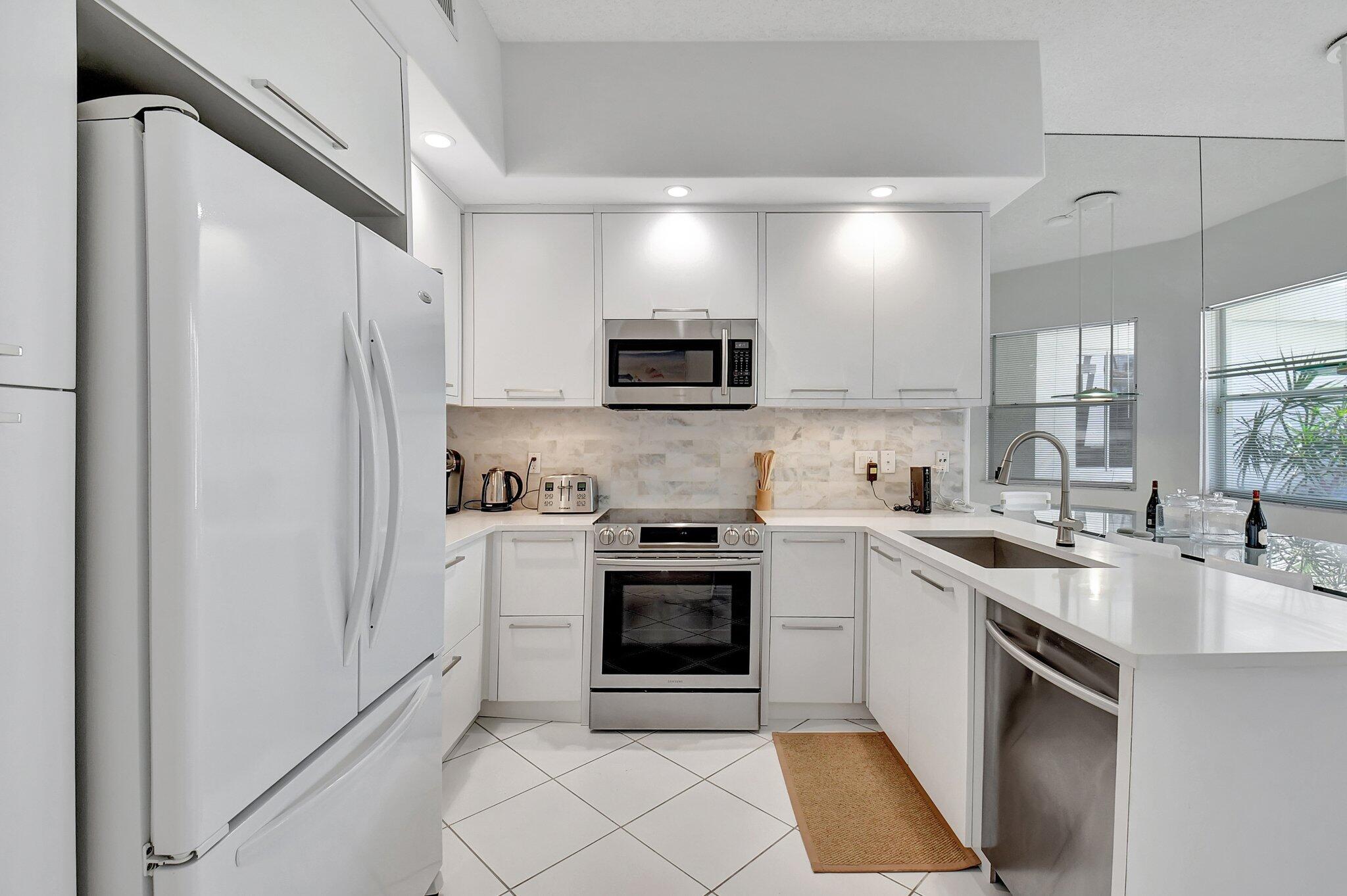 5801 Northwest 24th Avenue, Unit 1001 Boca Raton, FL 33496 - Photo 3 of 47 12-web-or-mls-DSC_9382