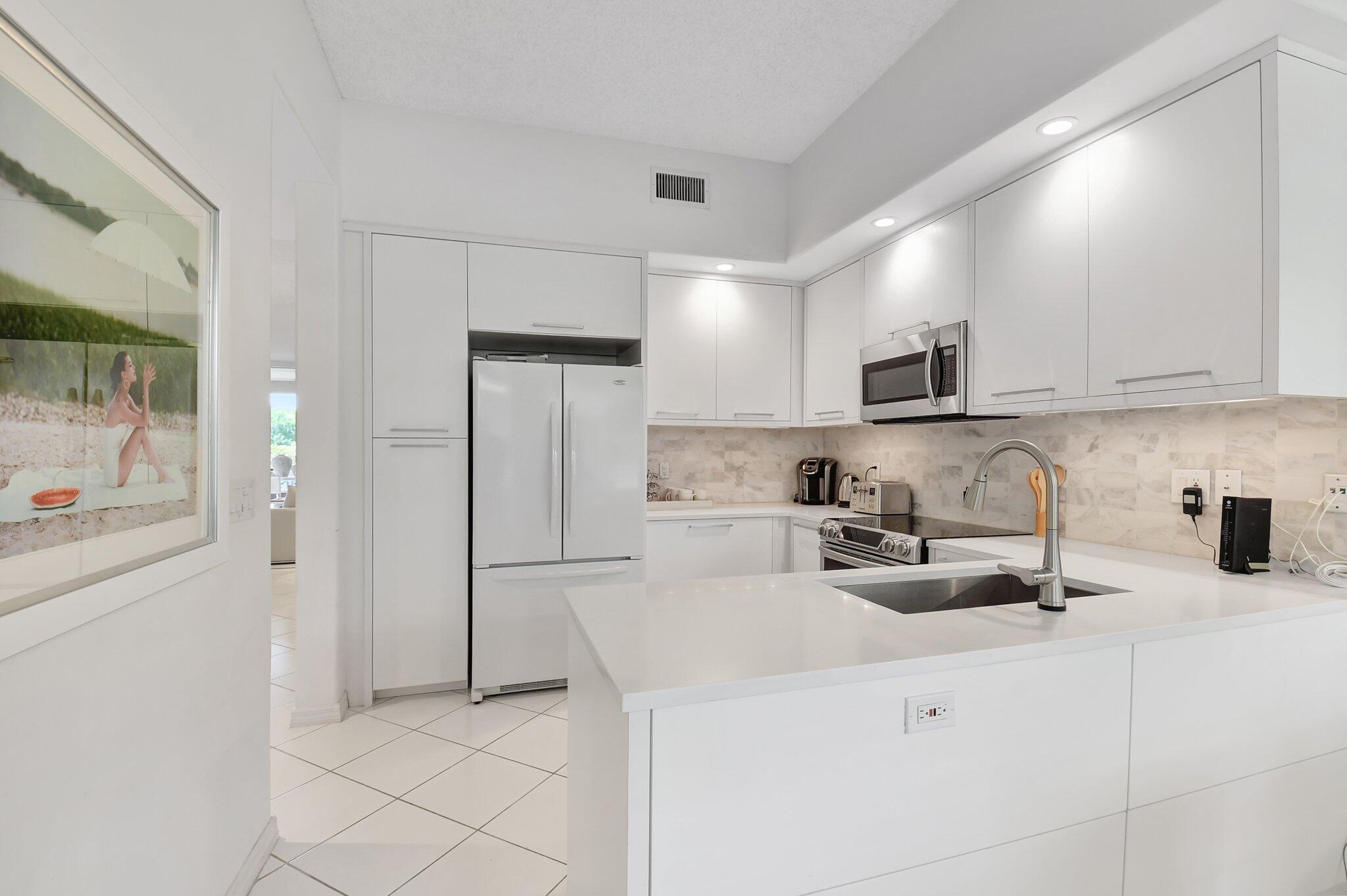 5801 Northwest 24th Avenue, Unit 1001 Boca Raton, FL 33496 - Photo 6 of 47 15-web-or-mls-DSC_9397