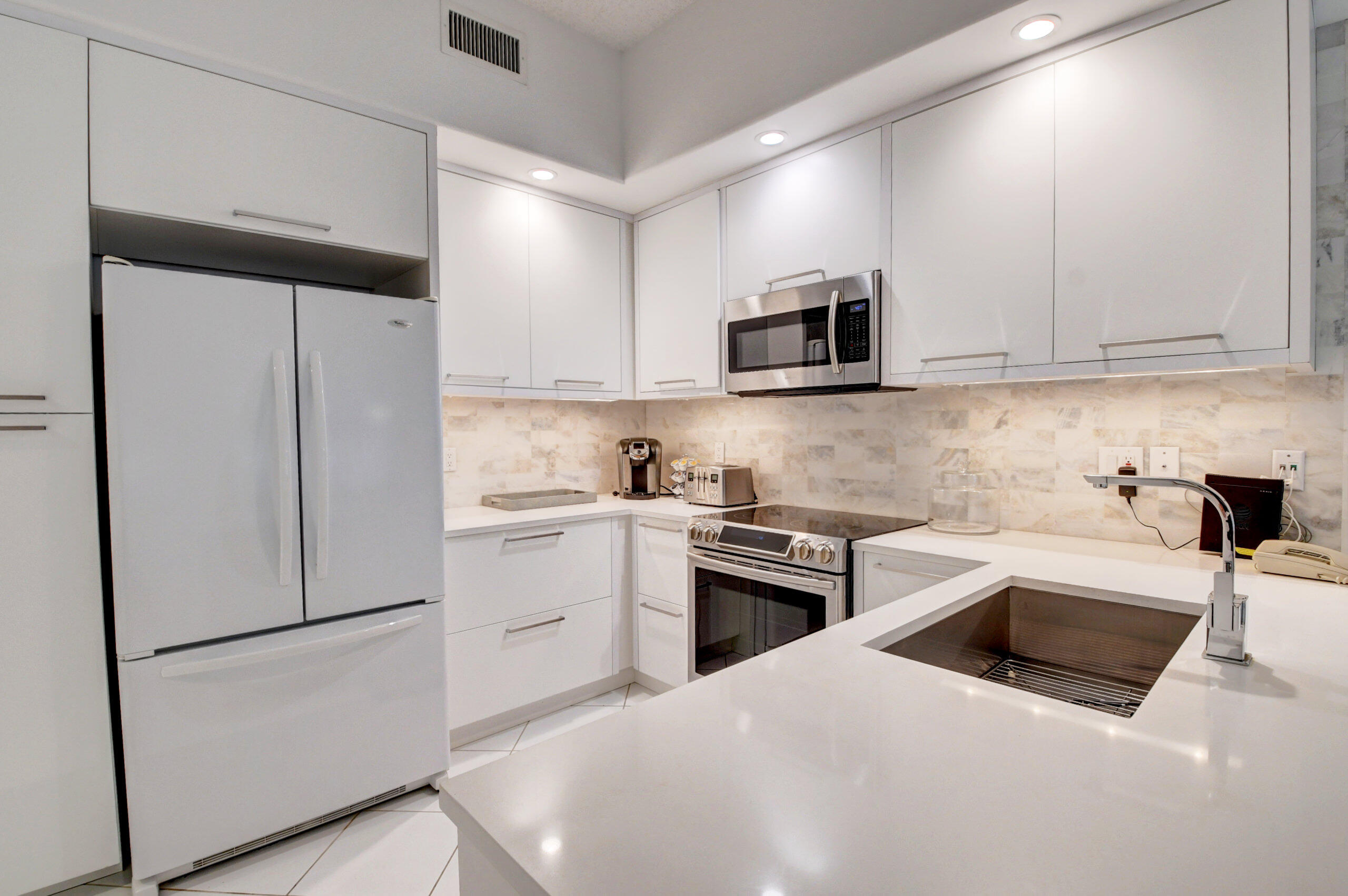 5801 Northwest 24th Avenue, Unit 1001 Boca Raton, FL 33496 - Photo 6 of 47 20_dsc_5433_4_5_6_7