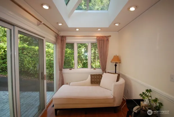 $4,595 | 4610 Lake Washington Boulevard Northeast, Kirkland, WA 98033