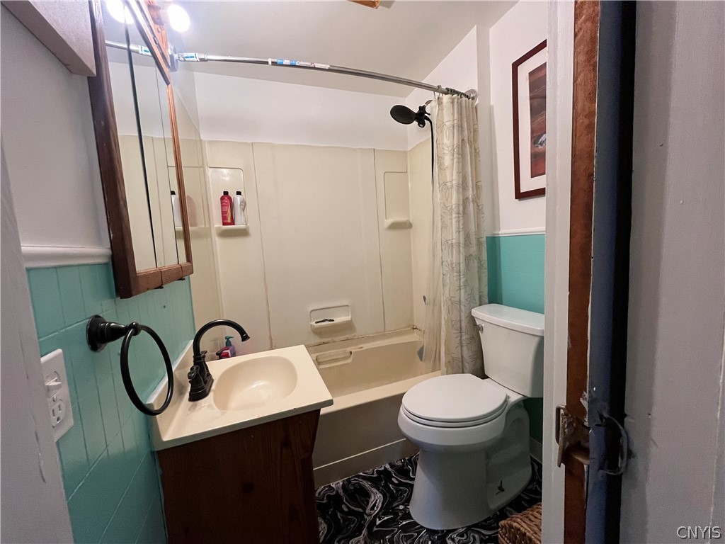 109 Perrine Street Auburn, NY 13021 - Photo 19 of 38