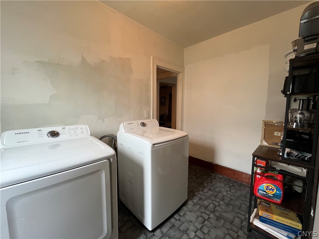 109 Perrine Street Auburn, NY 13021 - Photo 28 of 38