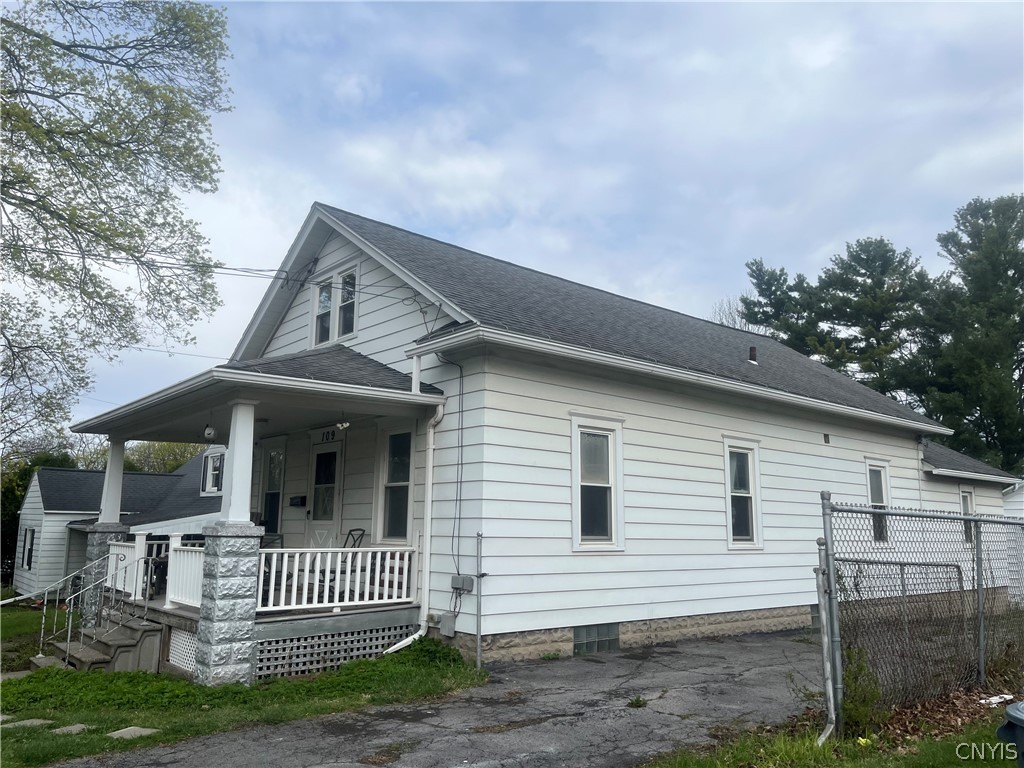 109 Perrine Street Auburn, NY 13021 - Photo 34 of 38