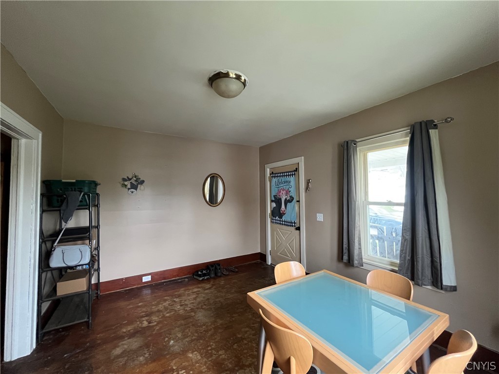 109 Perrine Street Auburn, NY 13021 - Photo 6 of 38