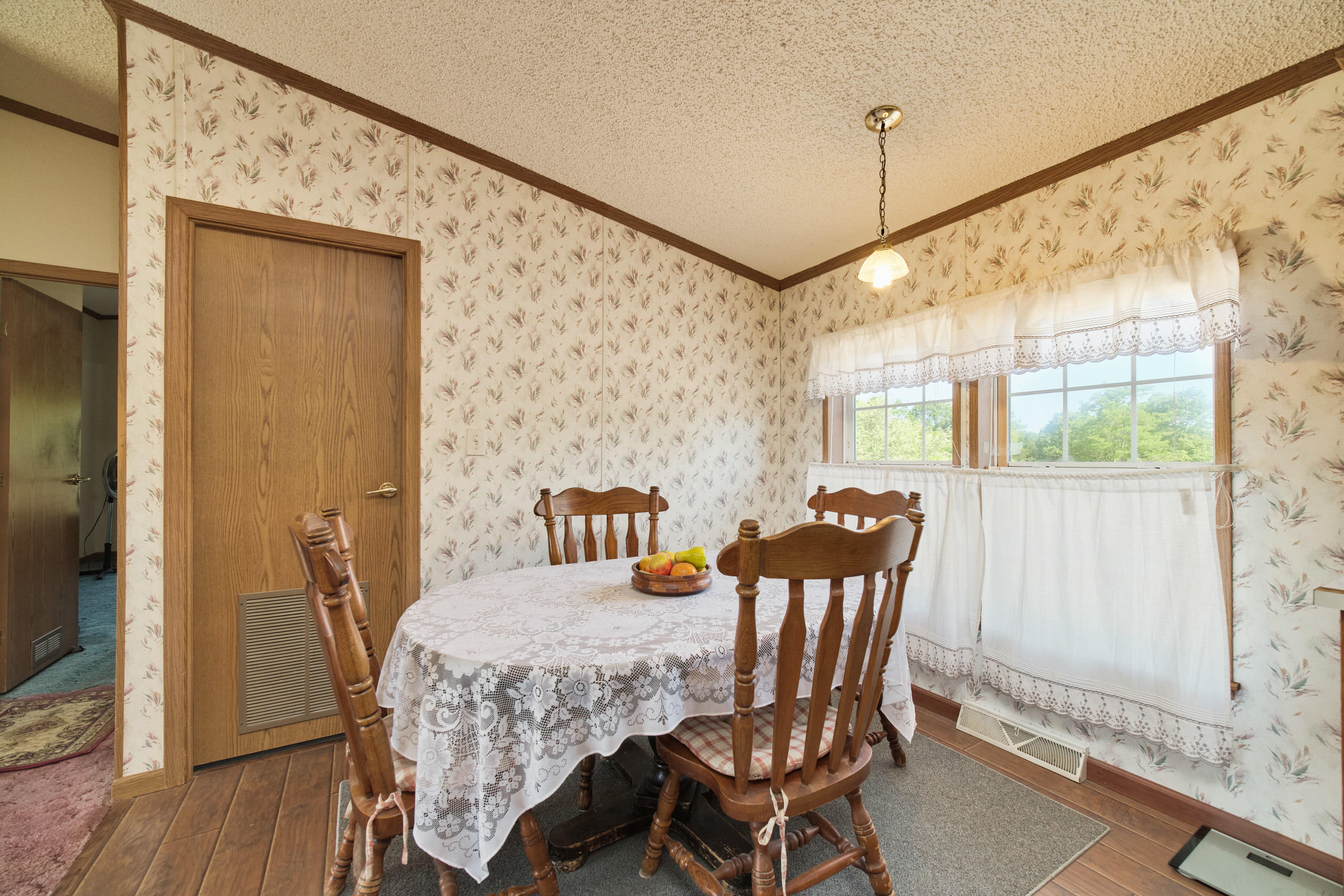 2606 South County Line Road Manistee, MI 49660 - Photo 11 of 49 Dining Area