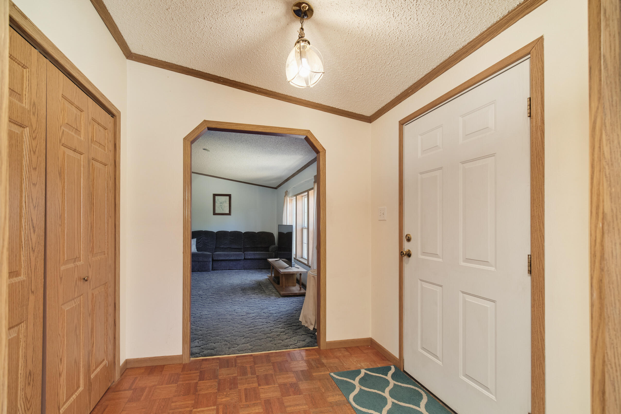 2606 South County Line Road Manistee, MI 49660 - Photo 3 of 49 Front Entry