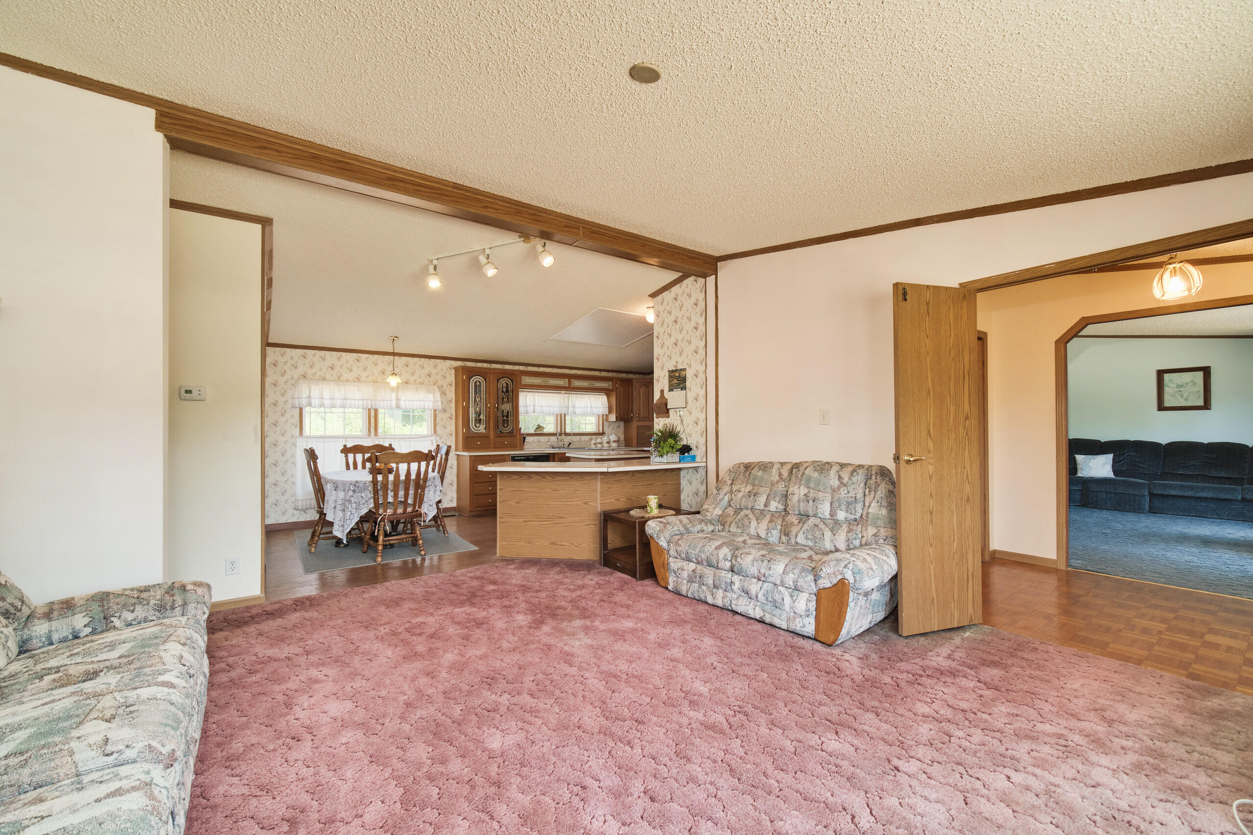 2606 South County Line Road Manistee, MI 49660 - Photo 8 of 49 Family Room