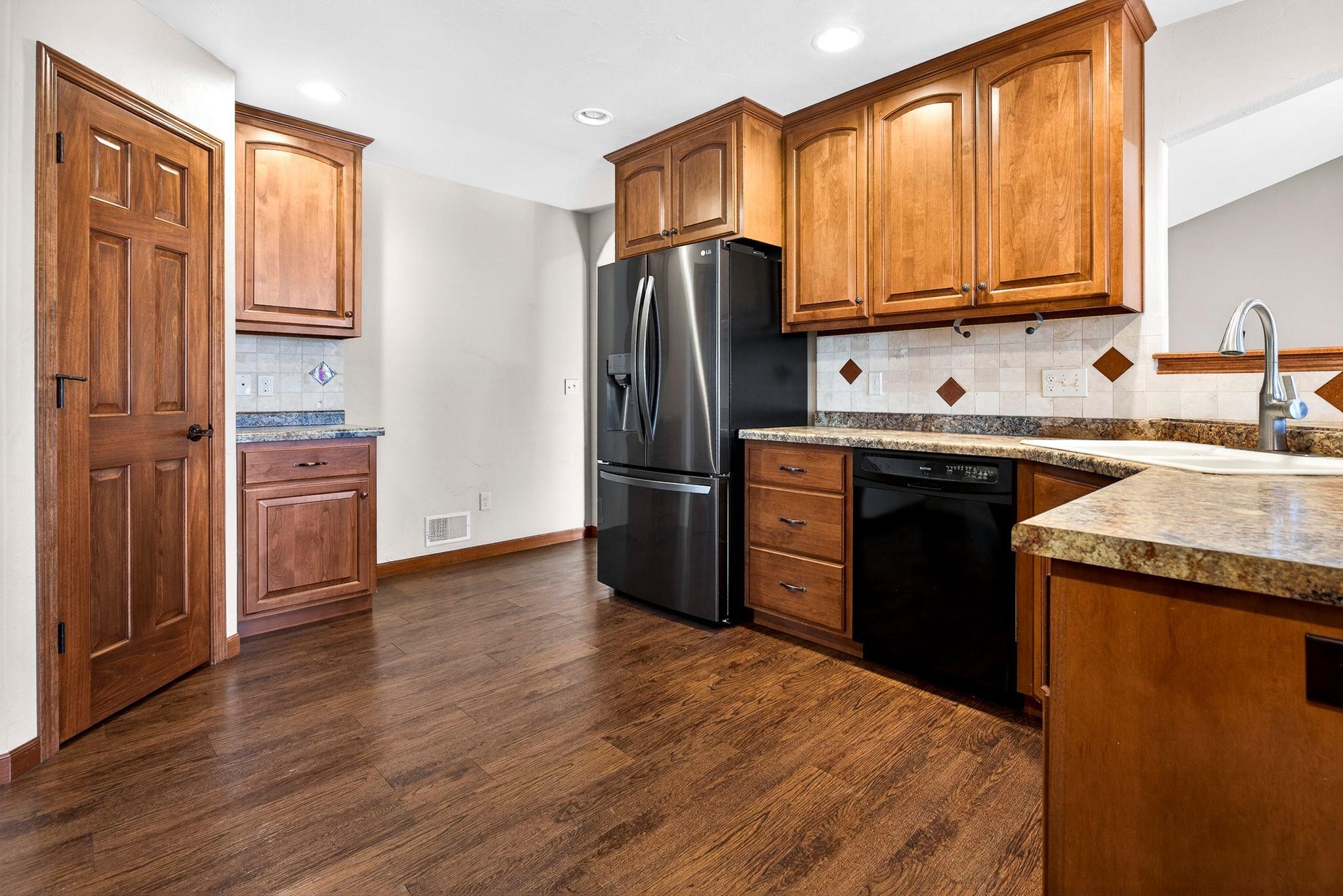 1519 Remington Road Neenah, WI 54956 - Photo 12 of 47