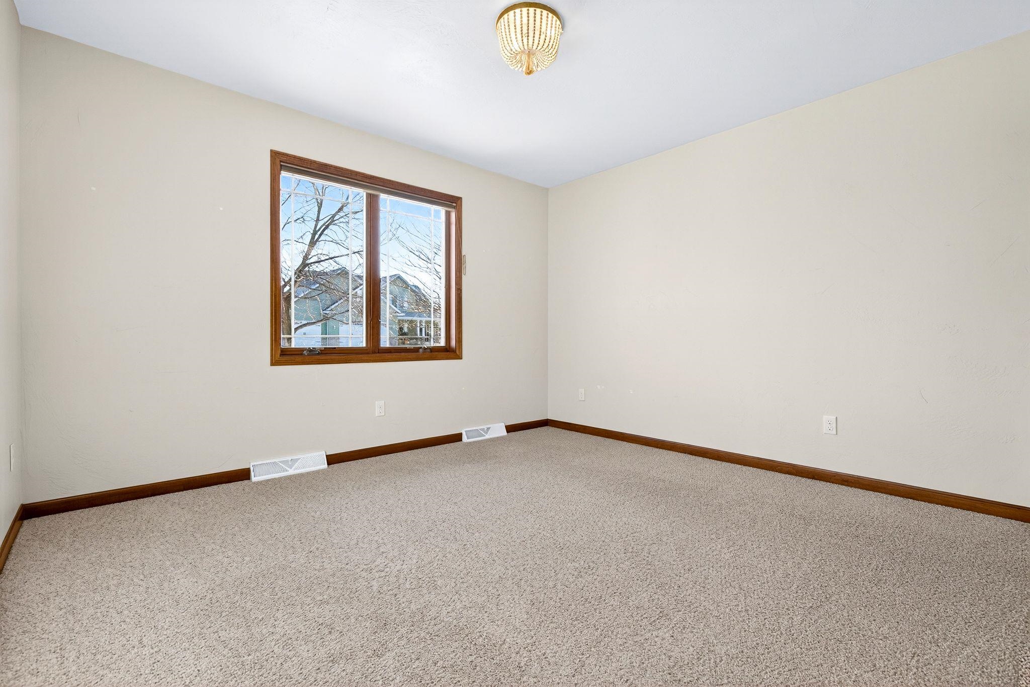 1519 Remington Road Neenah, WI 54956 - Photo 25 of 47