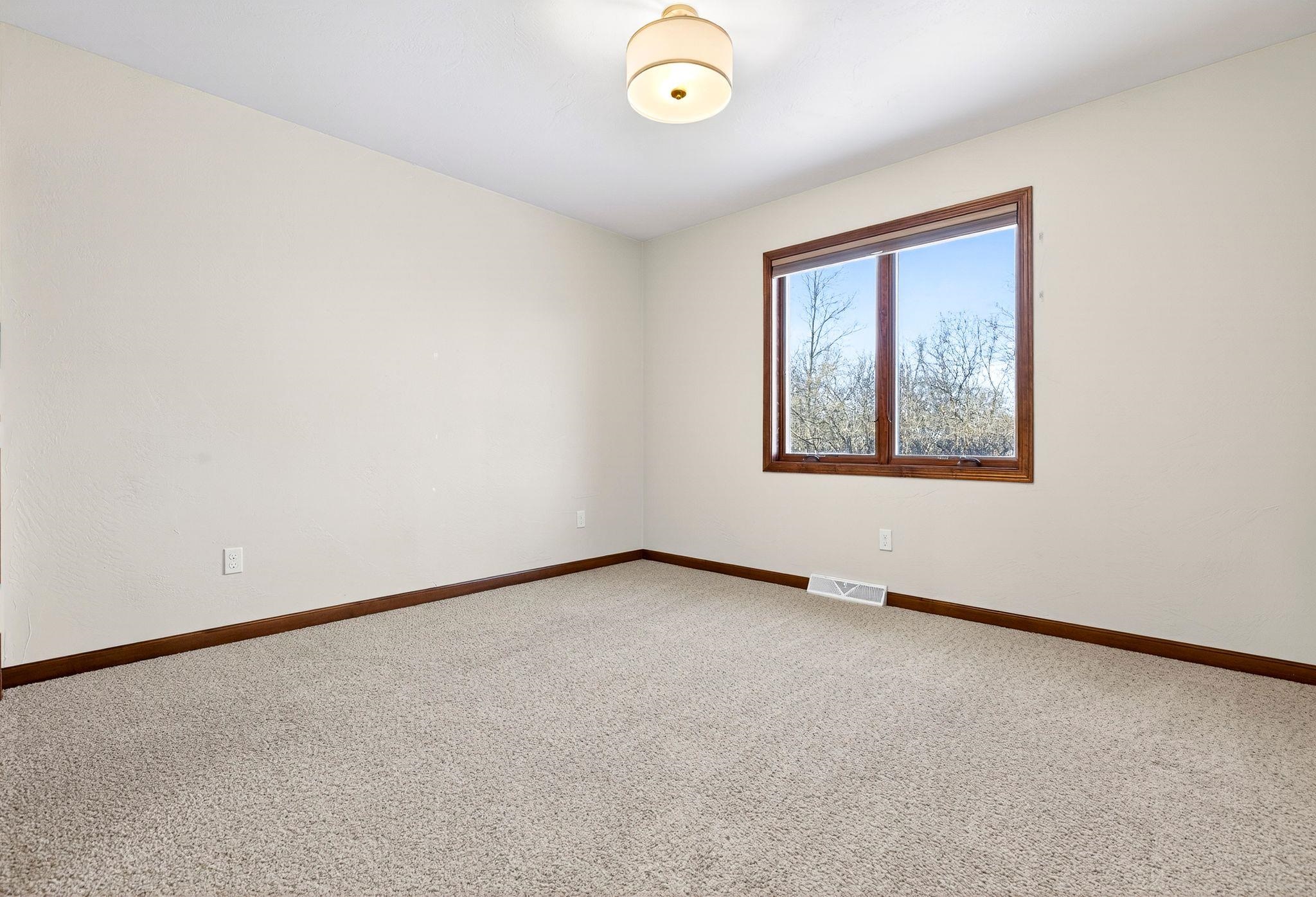 1519 Remington Road Neenah, WI 54956 - Photo 28 of 47