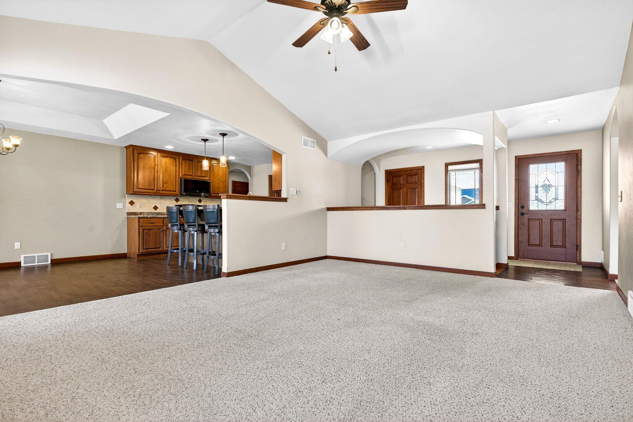 1519 Remington Road Neenah, WI 54956 - Photo 5 of 47