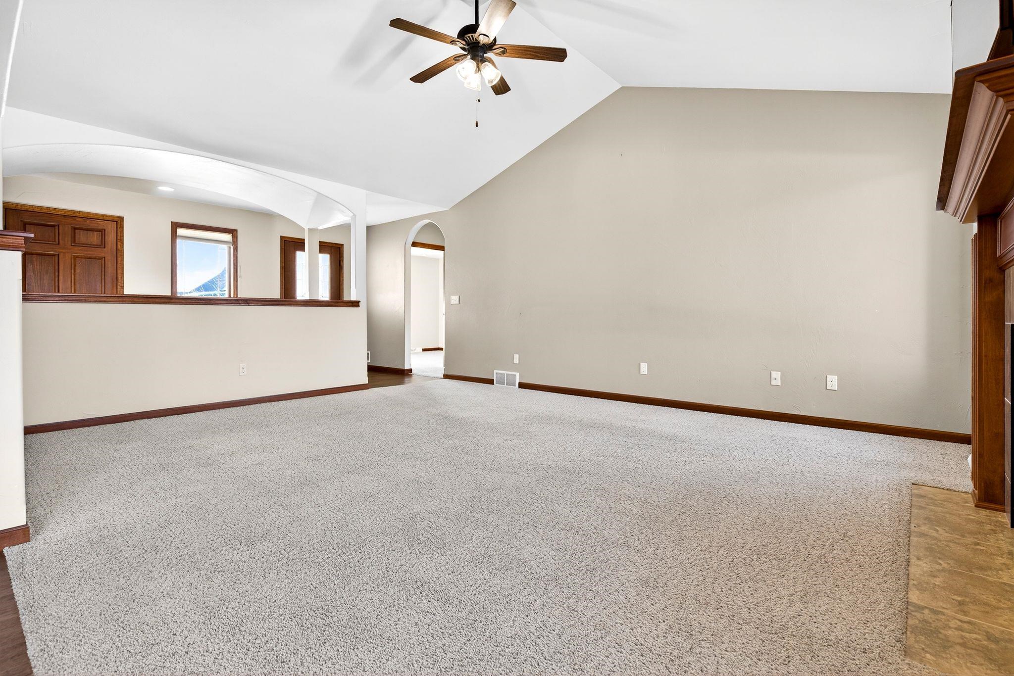 1519 Remington Road Neenah, WI 54956 - Photo 6 of 47