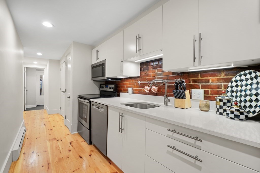 47 Rutland Street, Unit 1 Boston, MA 02118 - Photo 11 of 21 Gallery Image 11
