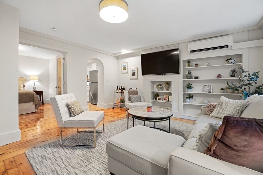 47 Rutland Street, Unit 1 Boston, MA 02118 - Photo 9 of 21 Gallery Image 9