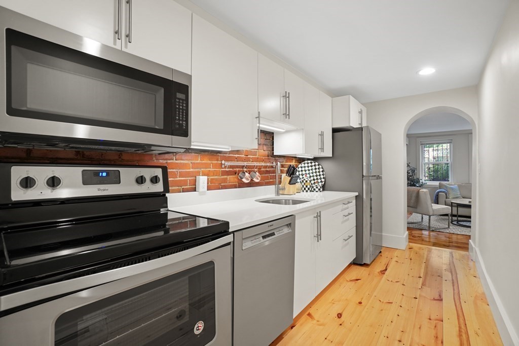 47 Rutland Street, Unit 1 Boston, MA 02118 - Photo 10 of 21 Gallery Image 10