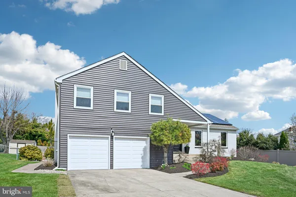 $625,000 | 2 Warwick Court, Mount Laurel, NJ 08054