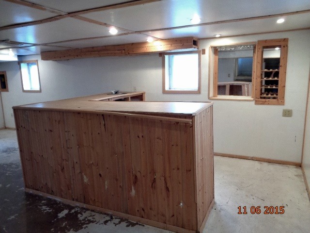 292 West Cermak Road Braidwood, IL 60408 - Photo 21 of 25 a bathroom with a sink and a mirror
