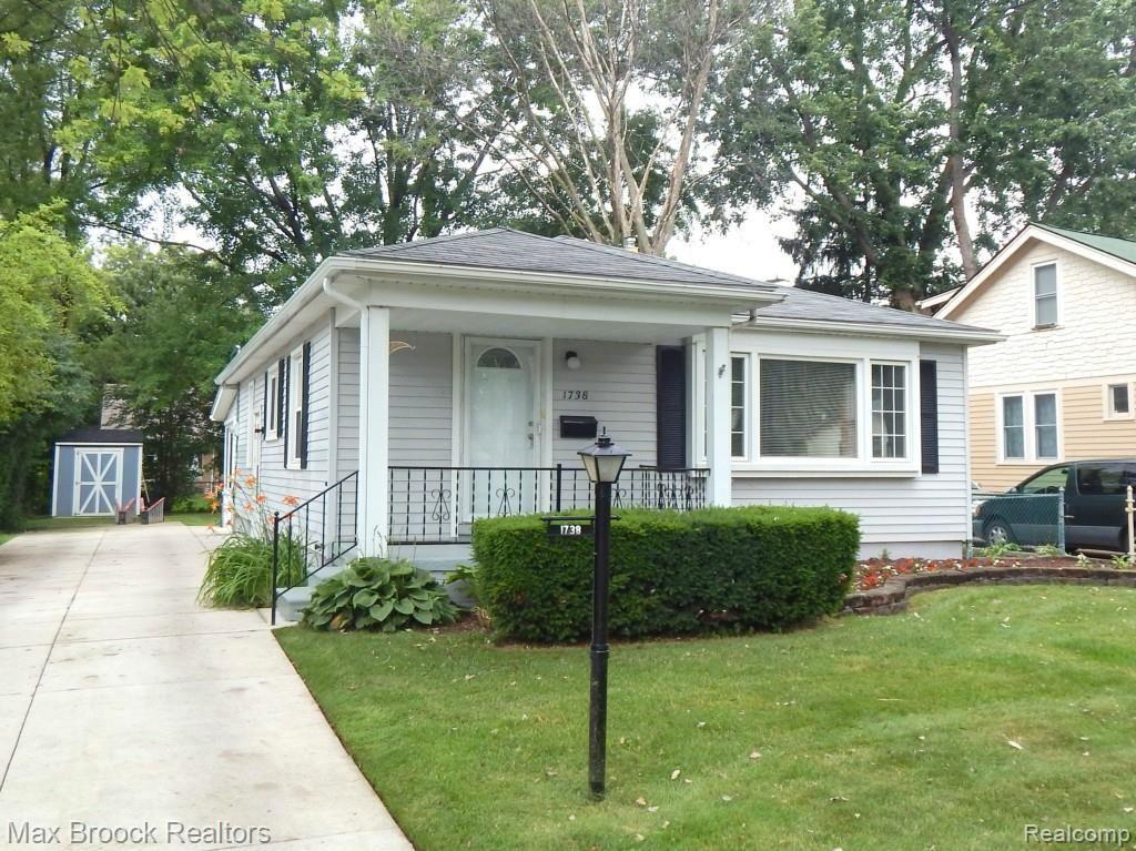 1738 Cambridge Road Berkley, MI 48072 - Photo 1 of 13 1738 Cambridge.jpg