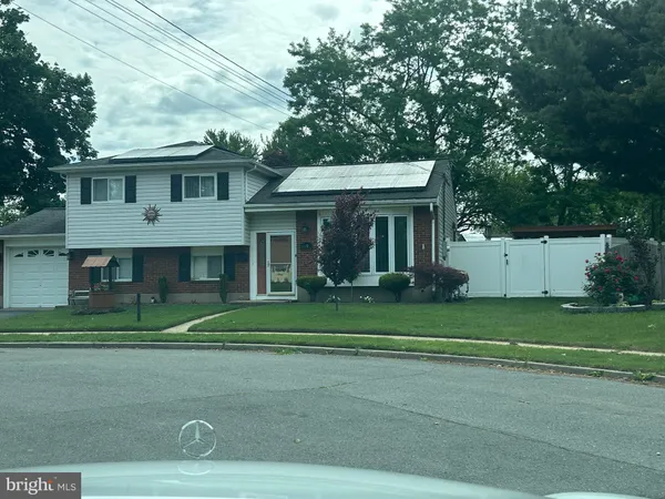 $574,900 | 69 Lakeview Court, Hamilton, NJ 08620