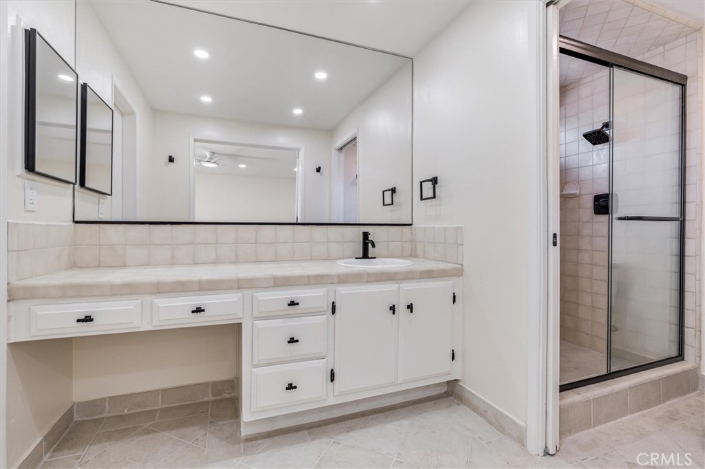 4533 Ironwood Avenue Seal Beach, CA 90740 - Photo 18 of 24