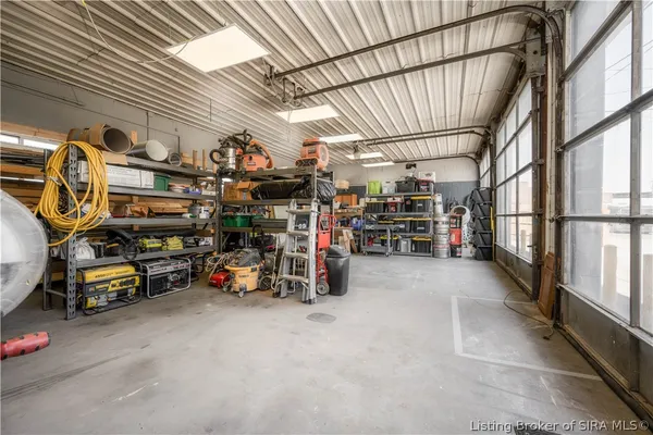 $674,900 | 801 East 10th Street, Jeffersonville, IN 47130