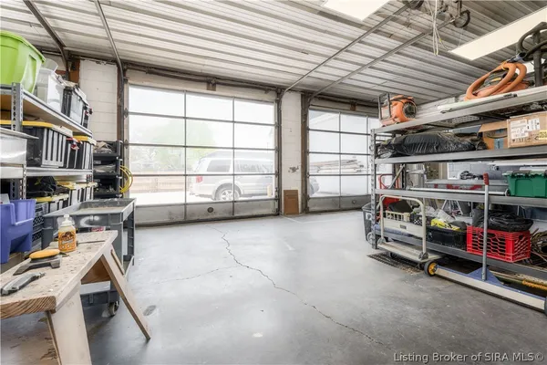 $674,900 | 801 East 10th Street, Jeffersonville, IN 47130