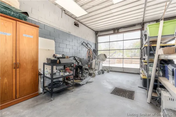 $674,900 | 801 East 10th Street, Jeffersonville, IN 47130