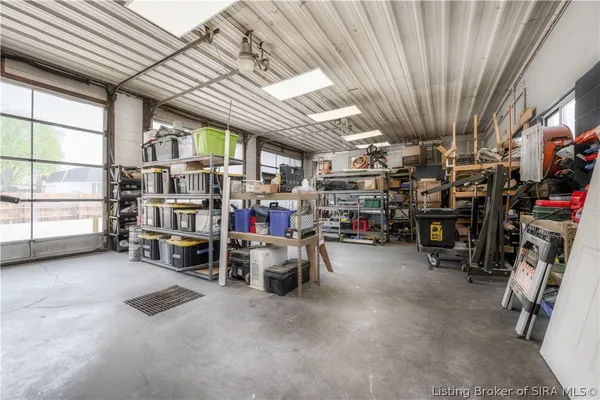 $674,900 | 801 East 10th Street, Jeffersonville, IN 47130