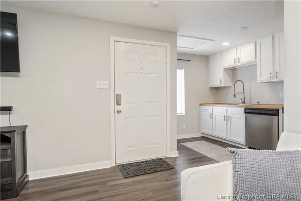 $674,900 | 801 East 10th Street, Jeffersonville, IN 47130