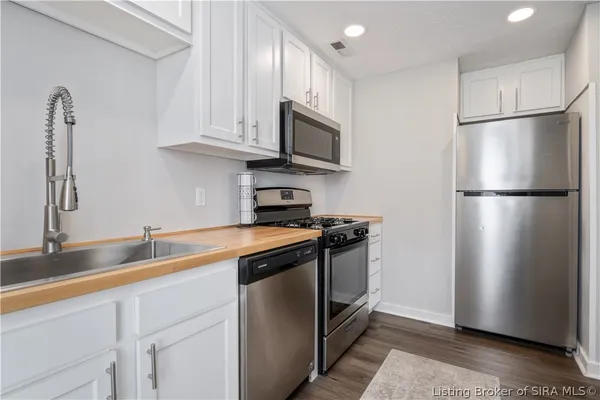 $674,900 | 801 East 10th Street, Jeffersonville, IN 47130