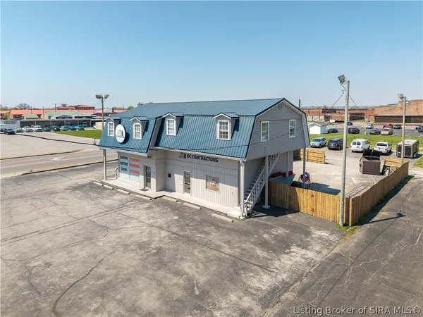$674,900 | 801 East 10th Street, Jeffersonville, IN 47130