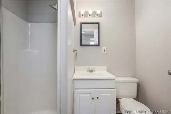 $674,900 | 801 East 10th Street, Jeffersonville, IN 47130