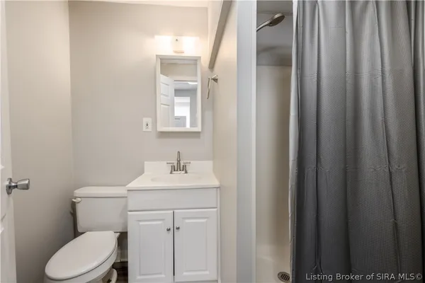 $674,900 | 801 East 10th Street, Jeffersonville, IN 47130