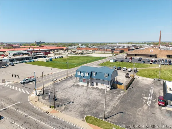 $674,900 | 801 East 10th Street, Jeffersonville, IN 47130
