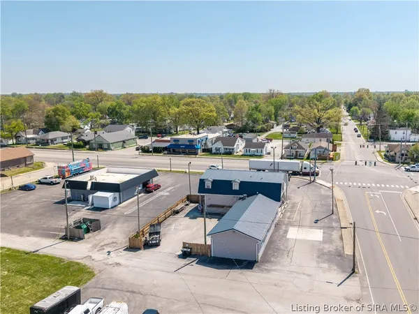 $674,900 | 801 East 10th Street, Jeffersonville, IN 47130