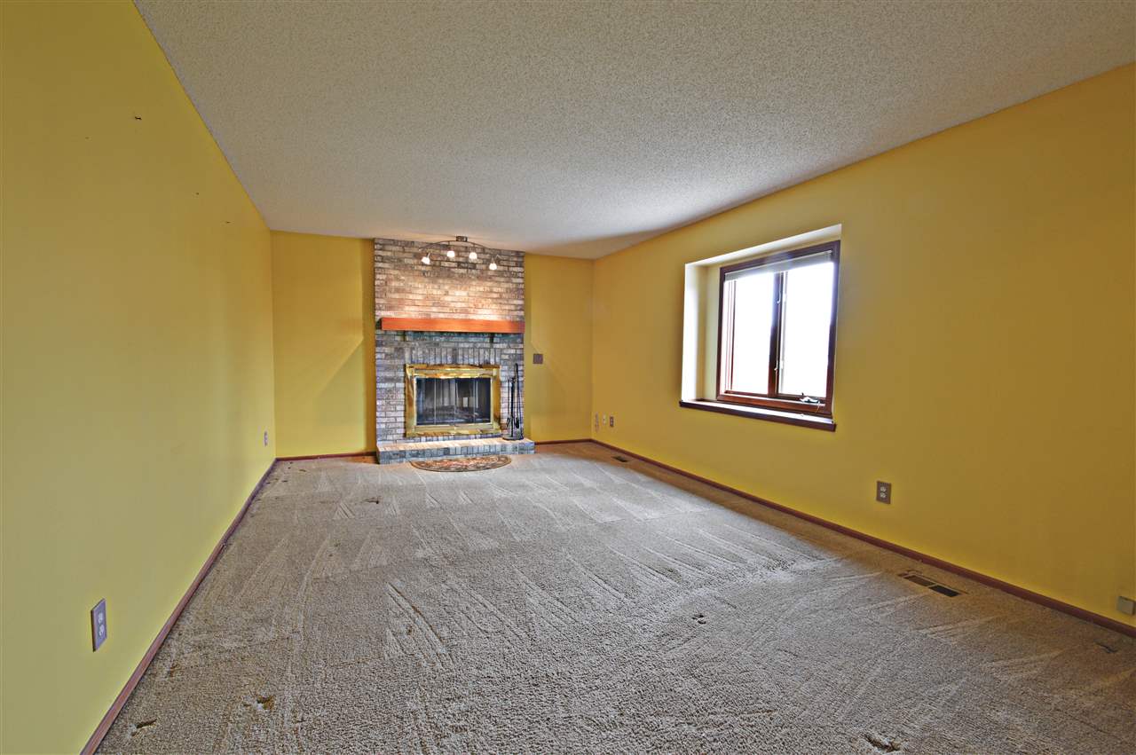 2209 Sweet Cider Road Fort Wayne, IN 46818 - Photo 4 of 21