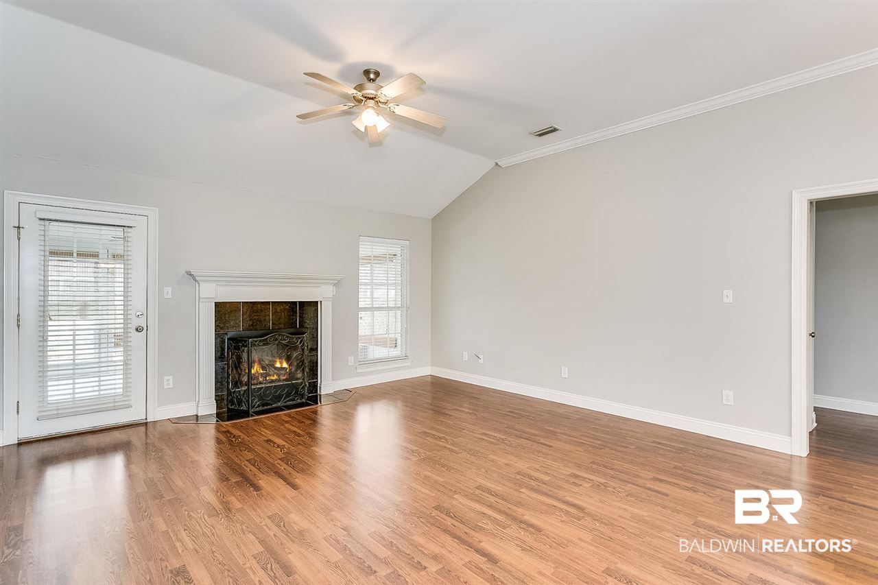 10401 South Side Loop Fairhope, AL 36532 - Photo 4 of 26