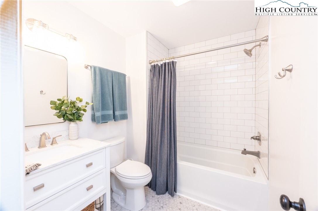 197 Sierra Vista Boone, NC 28607 - Photo 28 of 41