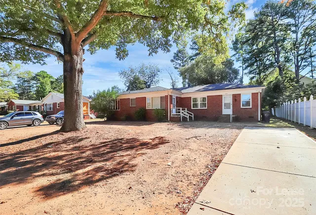 $1,400 | 3503 Meredith Avenue, Charlotte, NC 28208