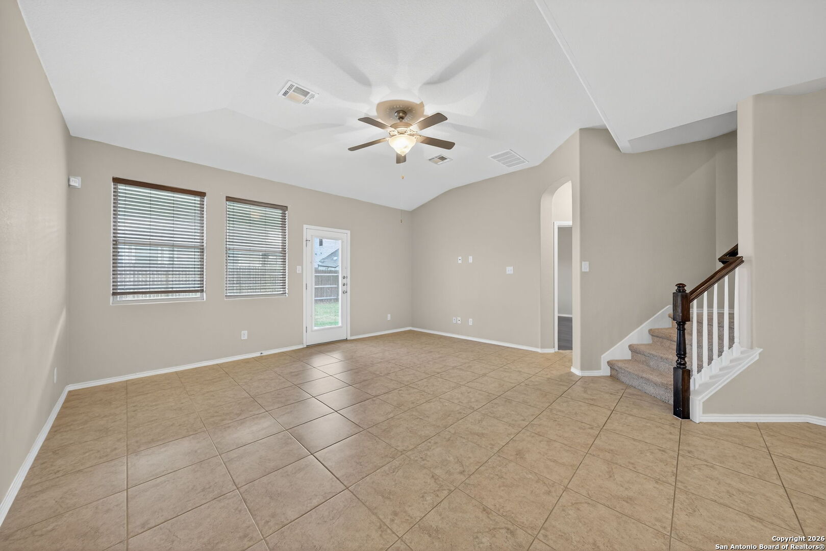 10405 Macarthur Way Converse, TX 78109 - Photo 8 of 33