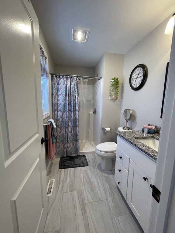 376 Manchester Street Fall River, MA 02721 - Photo 13 of 25