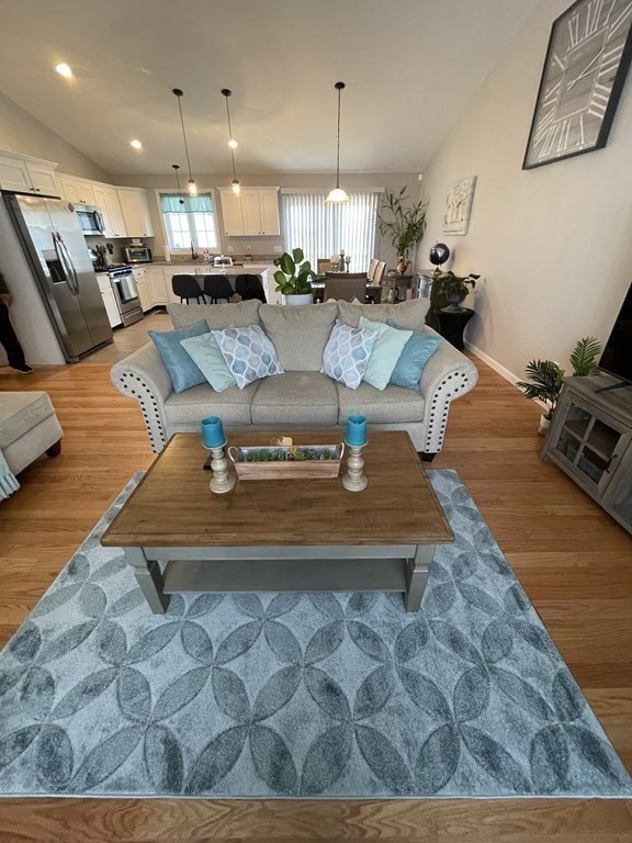 376 Manchester Street Fall River, MA 02721 - Photo 8 of 25
