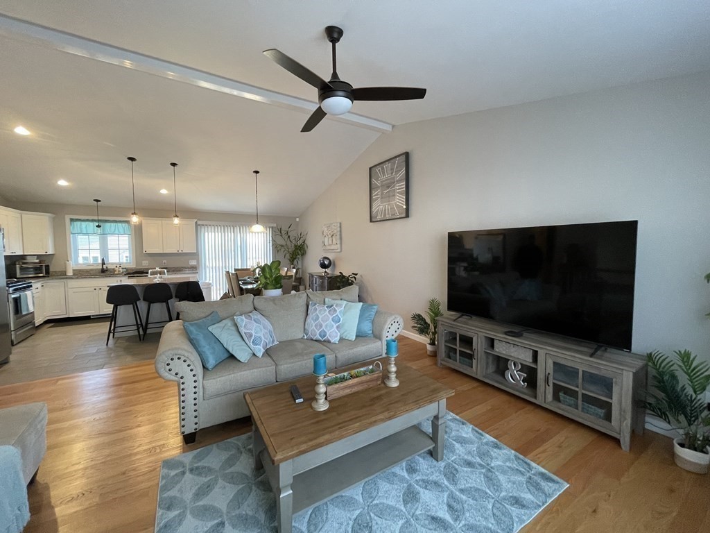 376 Manchester Street Fall River, MA 02721 - Photo 9 of 25